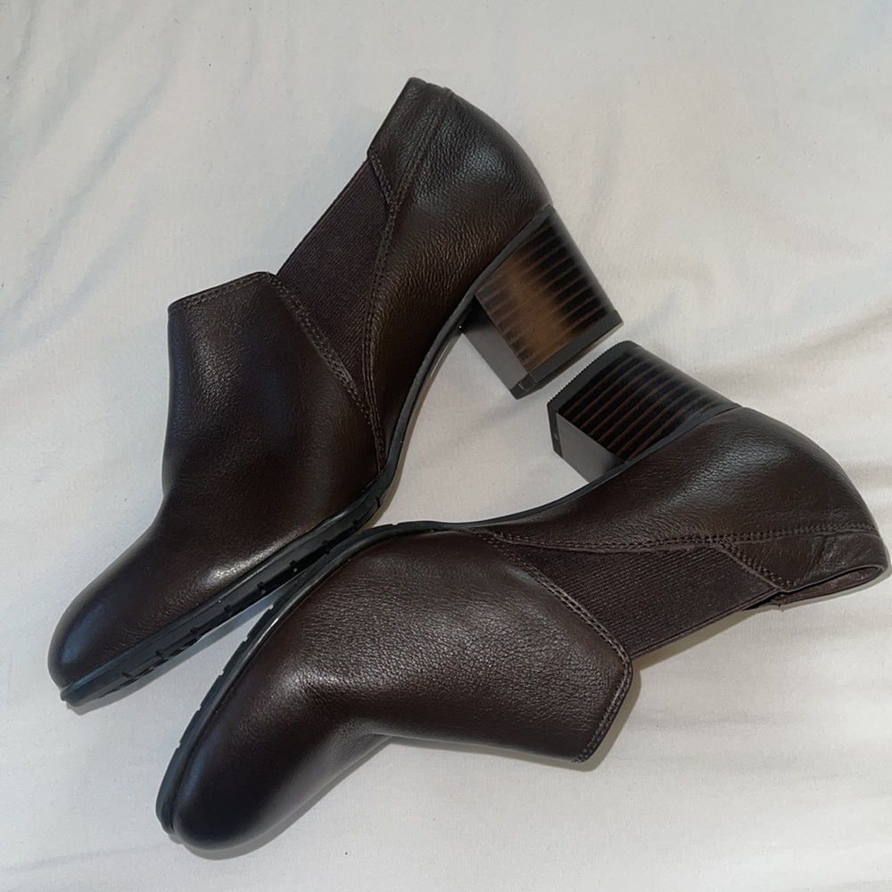 Shoes - Picture 4 of 5